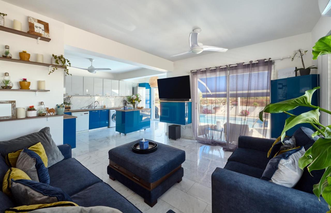 Villanelle Bed & Breakfast Welcomes Dog Lovers Only Tala Exterior foto