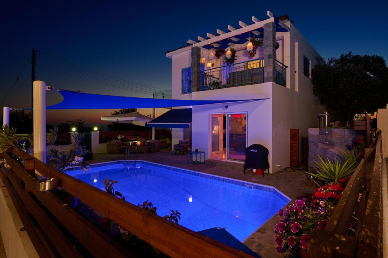 Villanelle Bed & Breakfast Welcomes Dog Lovers Only Tala Exterior foto